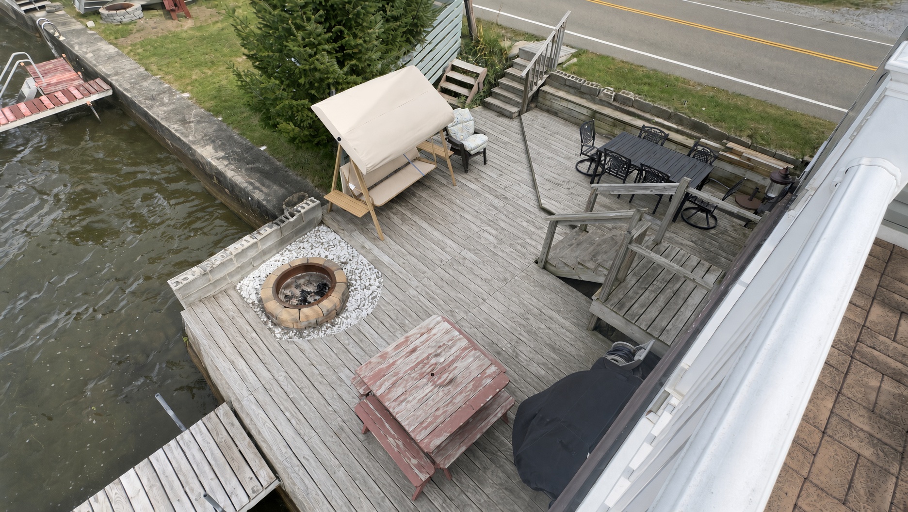 Deck and outdoor living area beside the lake